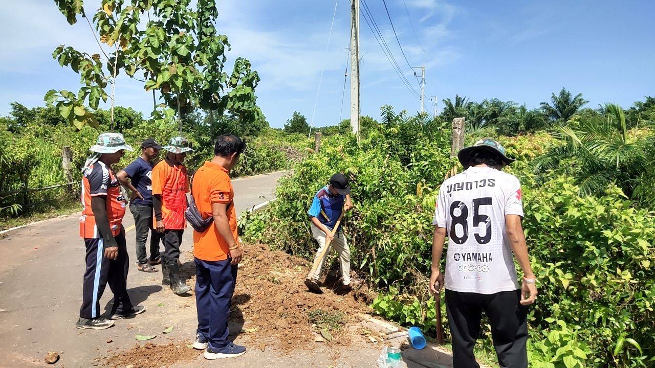 ภารกิจกองช่าง⚒⚙️ 
24 กรกฎาคม 2568 
ขุดท่อประปา เพื่อต่อจุดจ่ายน้ำเพิ่มให้กับชาวบ้านชุมชนบ้านนา